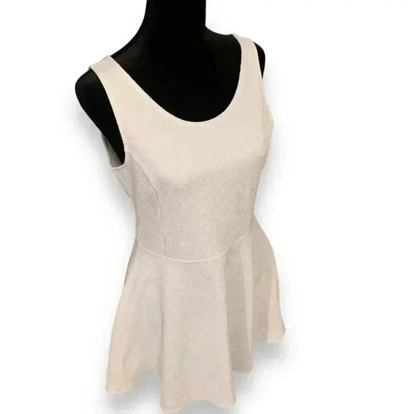 Retro White Fit and Flare Dress - Picture 4 of 10